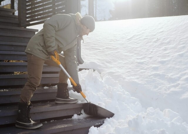 Лопата за сняг Fiskars SnowXpert [3]