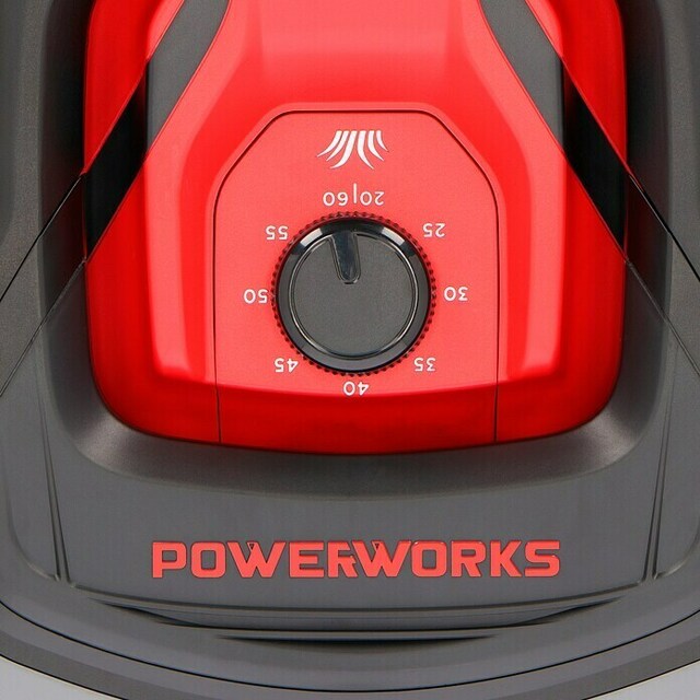 Косачка-робот Powerworks P15 [22]